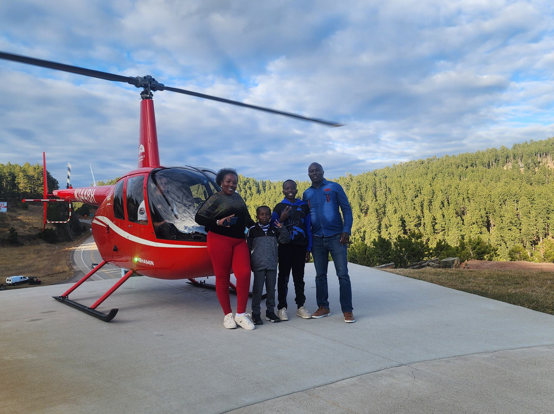 Black Hills Helicopters-基斯通必去景点