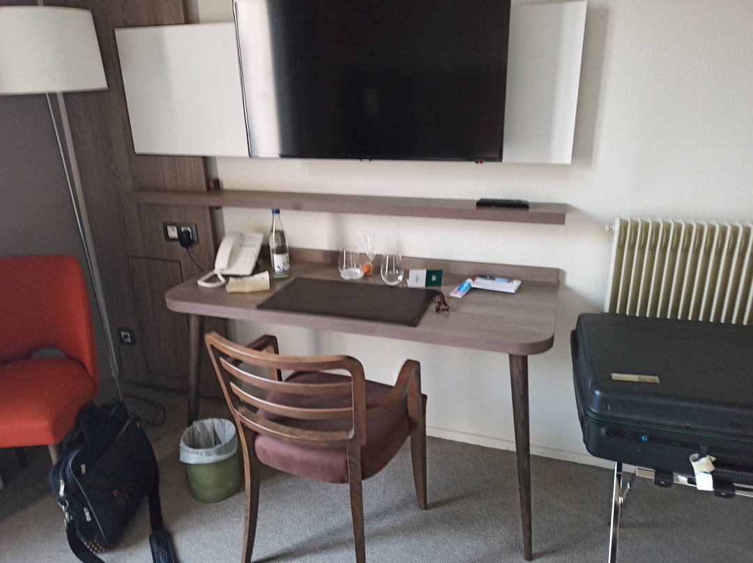 布斯若酒店主图