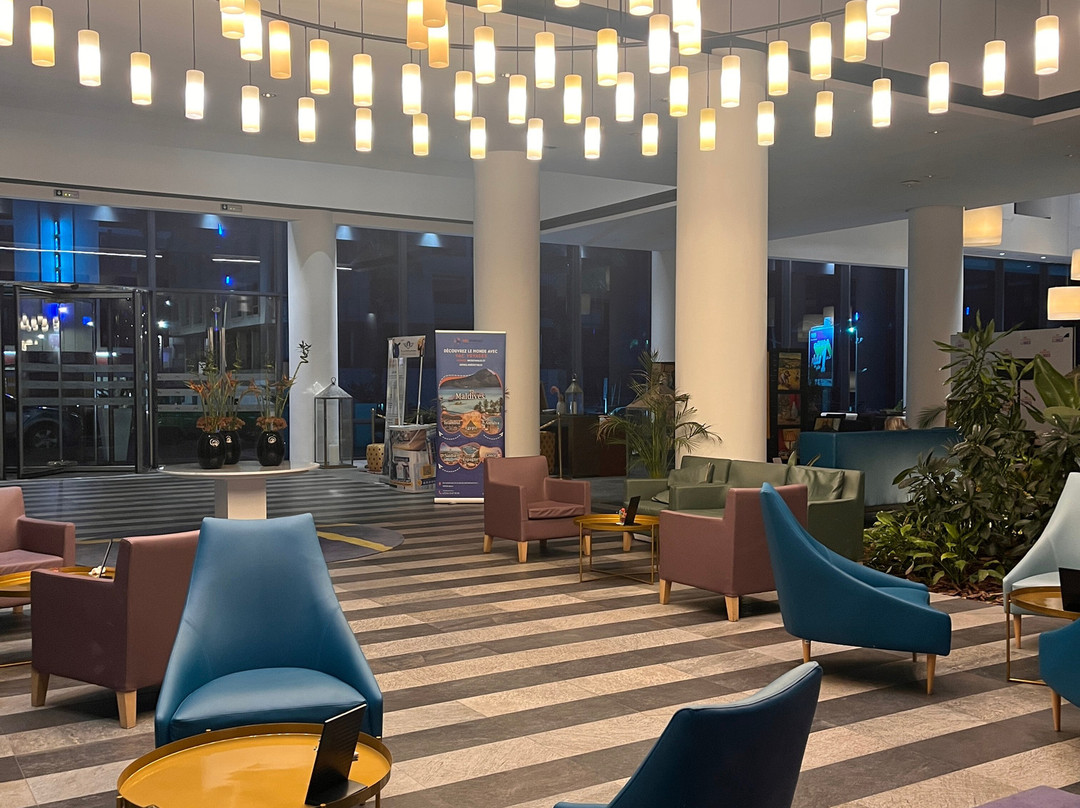 里夫纳多美居酒店主图