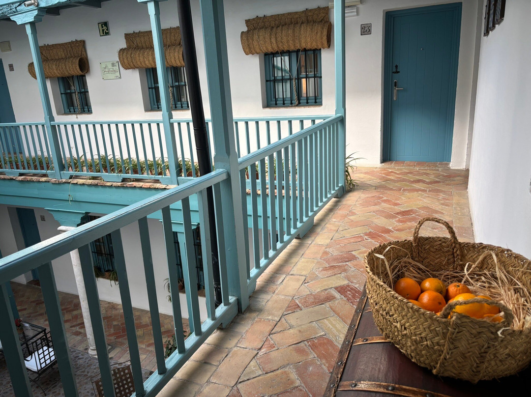 帕托斯宫旅舍主图