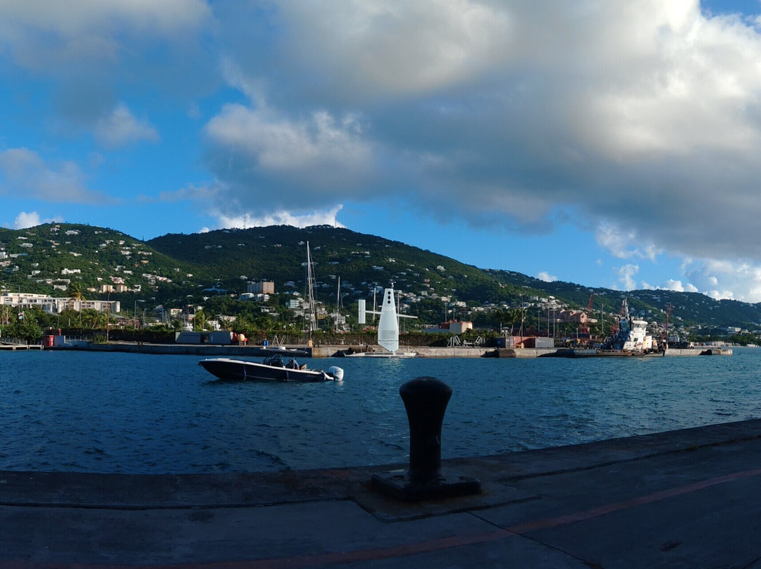 Sabrage Charters-圣 托马斯必去景点