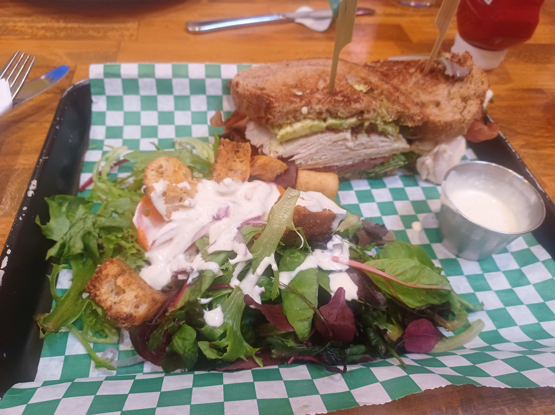 Highland Sports bar and grill