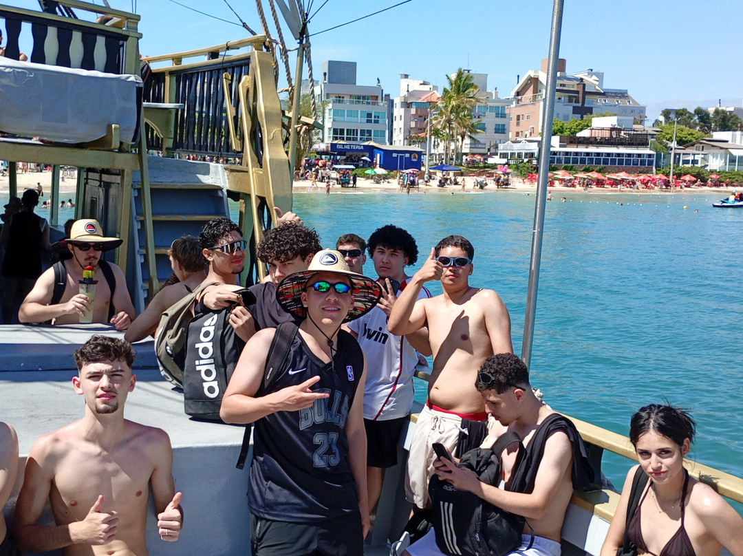 Passeio de Escuna Capitao Gancho Martin-Canasvieiras必去景点