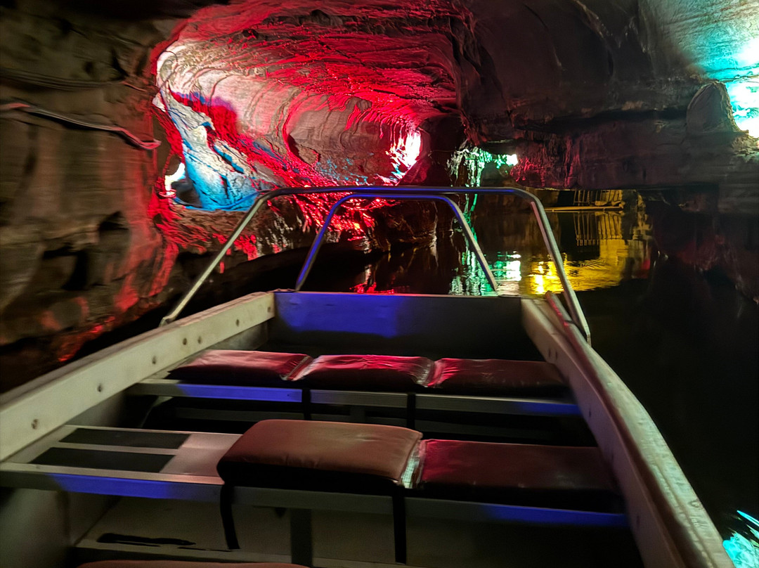 Howe Caverns-Howes Cave必去景点