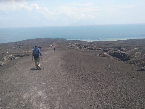 Krakatau Travel-雅加达必去景点