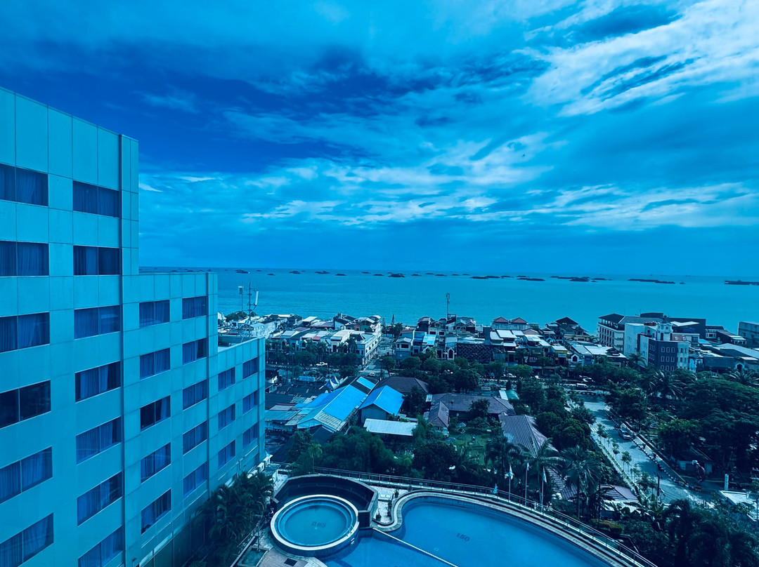 巴厘巴板诺富特酒店主图