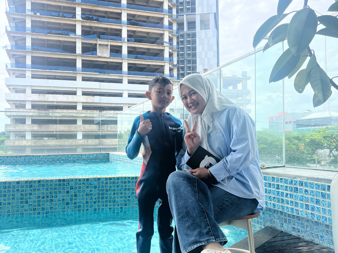 HARRIS Hotel & Conventions Bundaran Satelit Surabaya主图