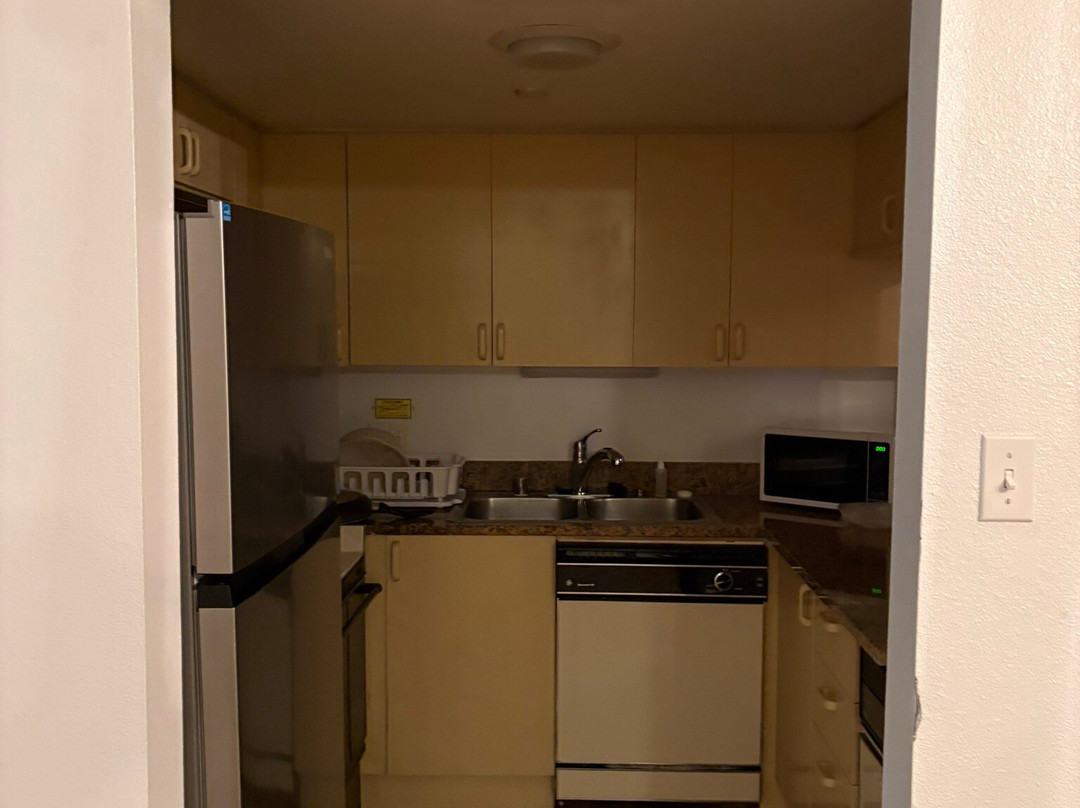 阿鲁彭海滩塔酒店主图