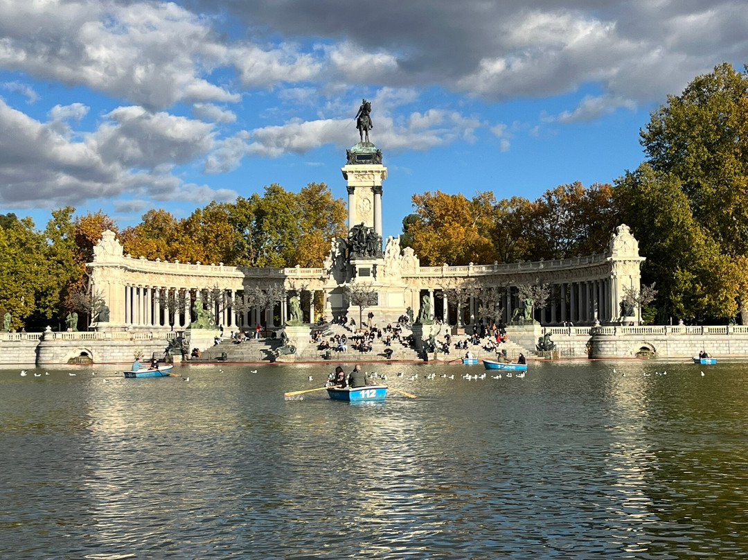 阿方索十二世国王纪念碑-马德里必去景点