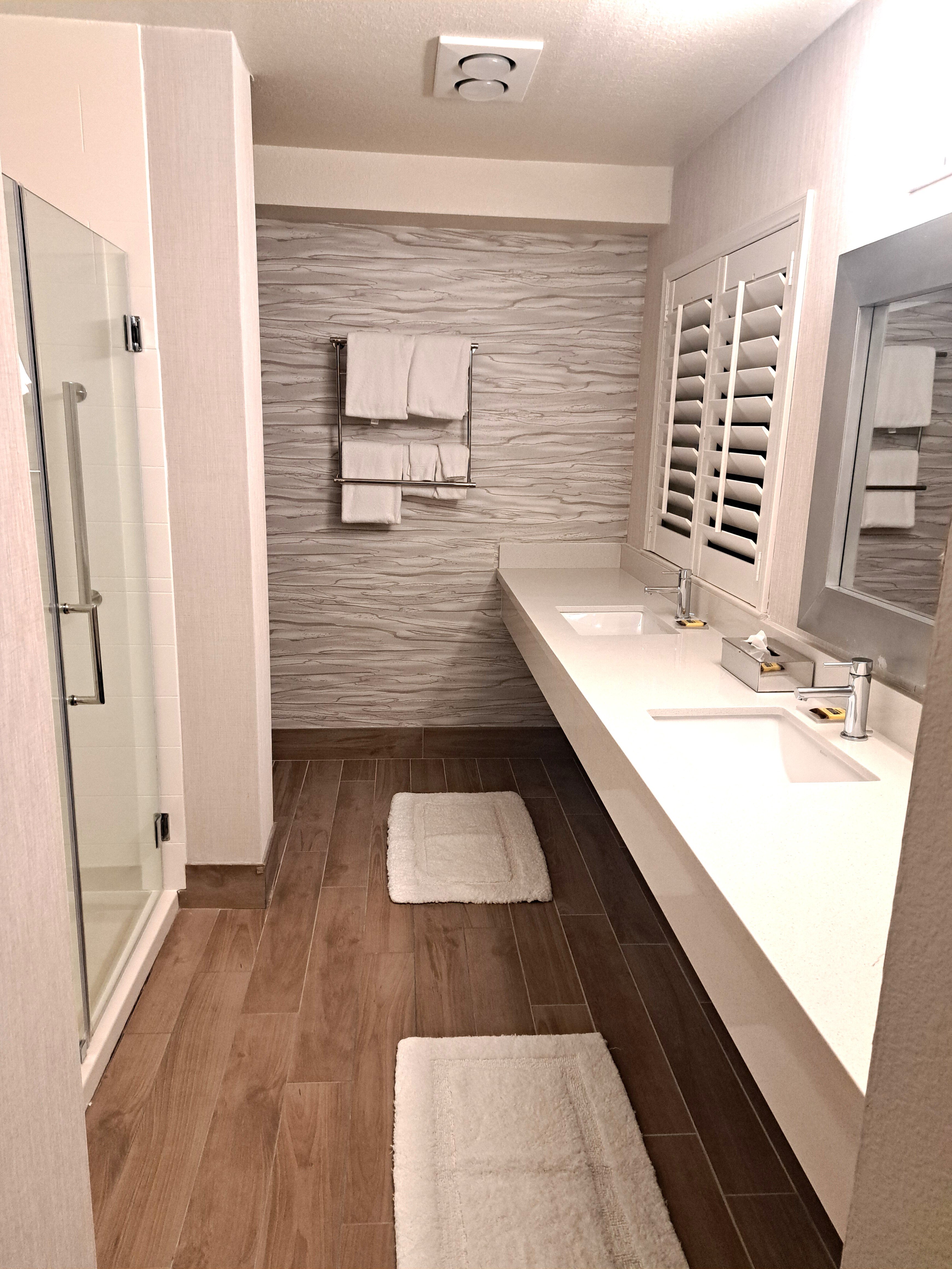 Best Western Plus Novato Oaks Inn-浴室