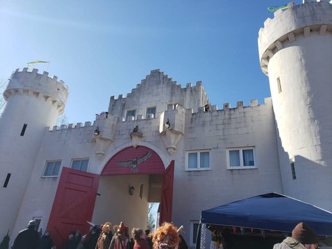 Uhuburg-海伦必去景点