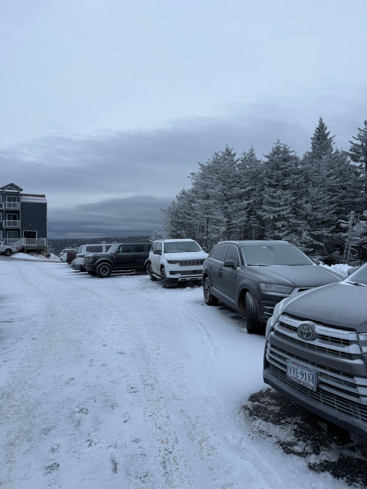 Mountain Lodge Condos-官方