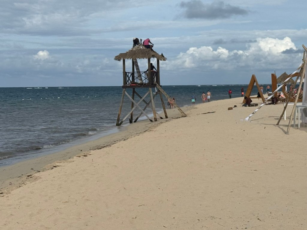 伊贝罗斯塔玫瑰厅全包大酒店-泳池