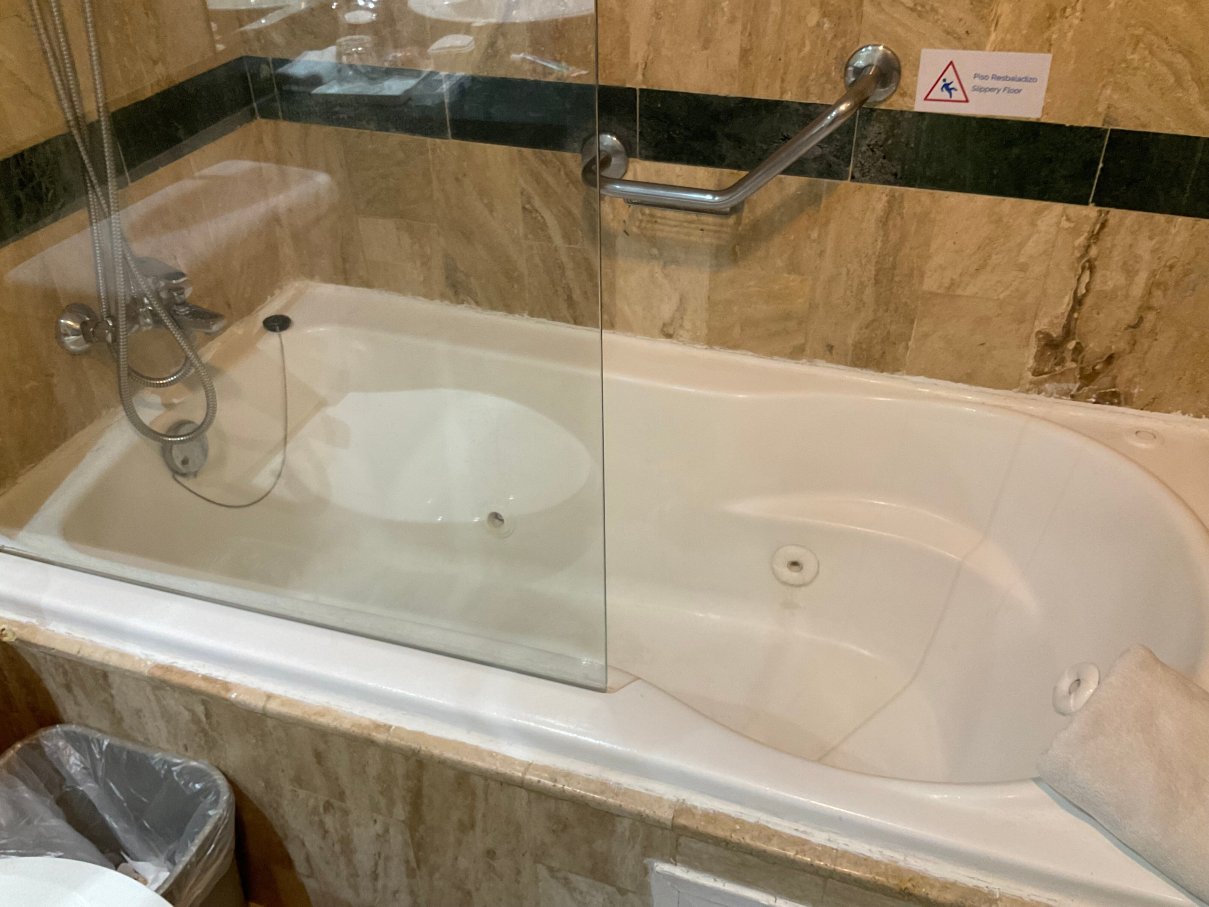 Bahia Principe Grand El Portillo-浴室