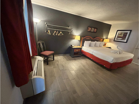 Charleston酒店住宿-Suite Dreams Motel Mattoon I 57