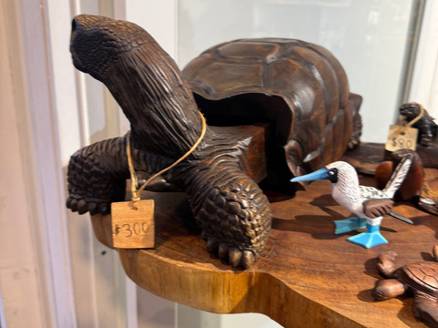 Heras Art Gallery-阿约拉港必去景点