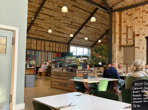 Teals Local Farm Shop-South Cadbury必去景点