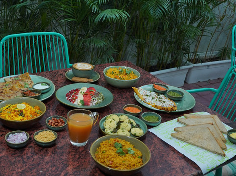 One Tree Heal Cafe And Bakery