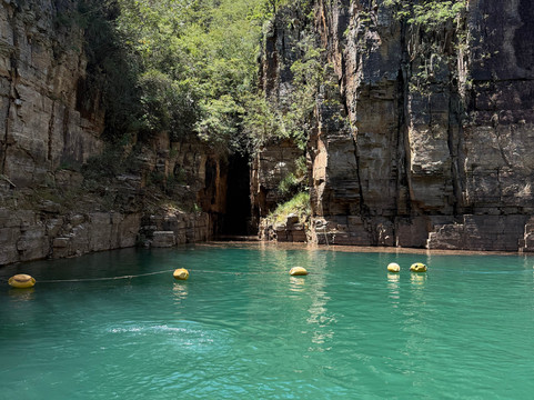 Sou VIP - Passeios de Lancha e 4x4-Capitolio必去景点