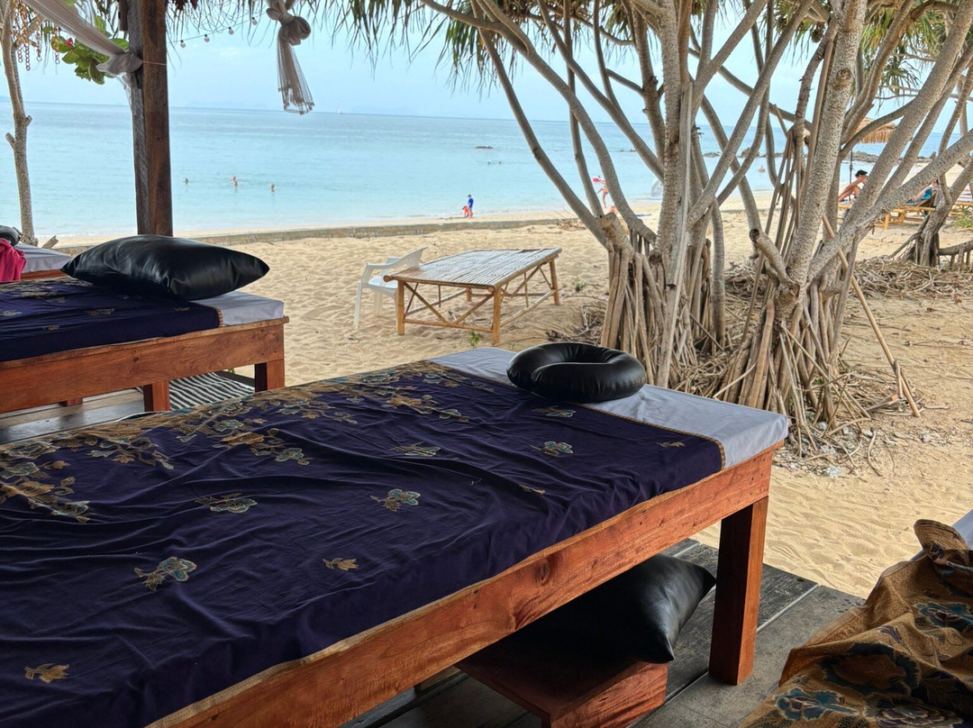 Rainbow Thai Massage-Phra Ae必去景点