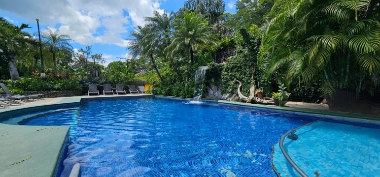 曼格百酒店-泳池