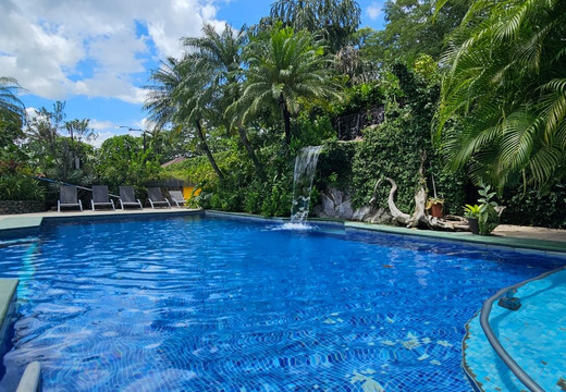 曼格百酒店主图