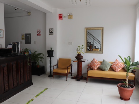 菲茨卡拉德酒店主图