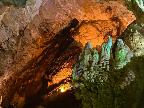 Vrelo Cave-Dolna Matka必去景点