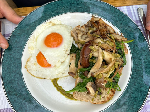 Brunch at Ravenscourt