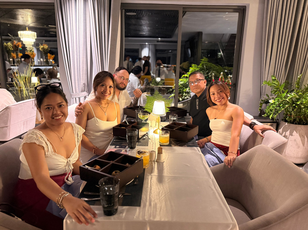 Elite of the Seas-下龙湾必去景点