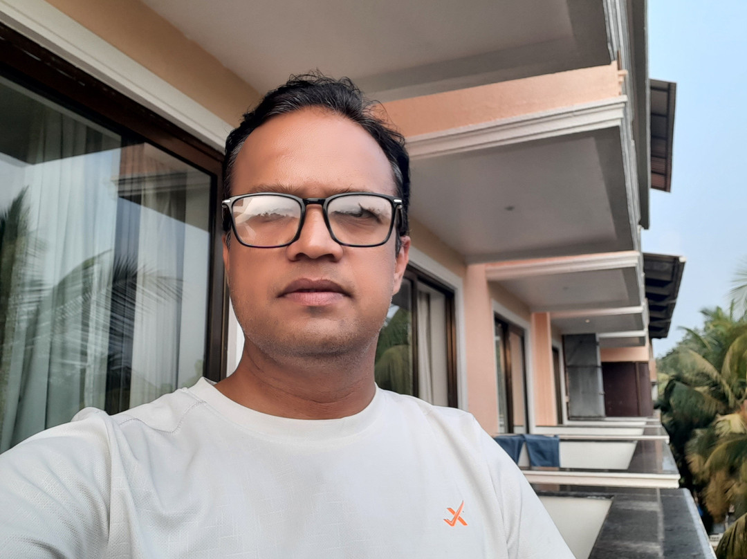 罗希亚斯度假村主图