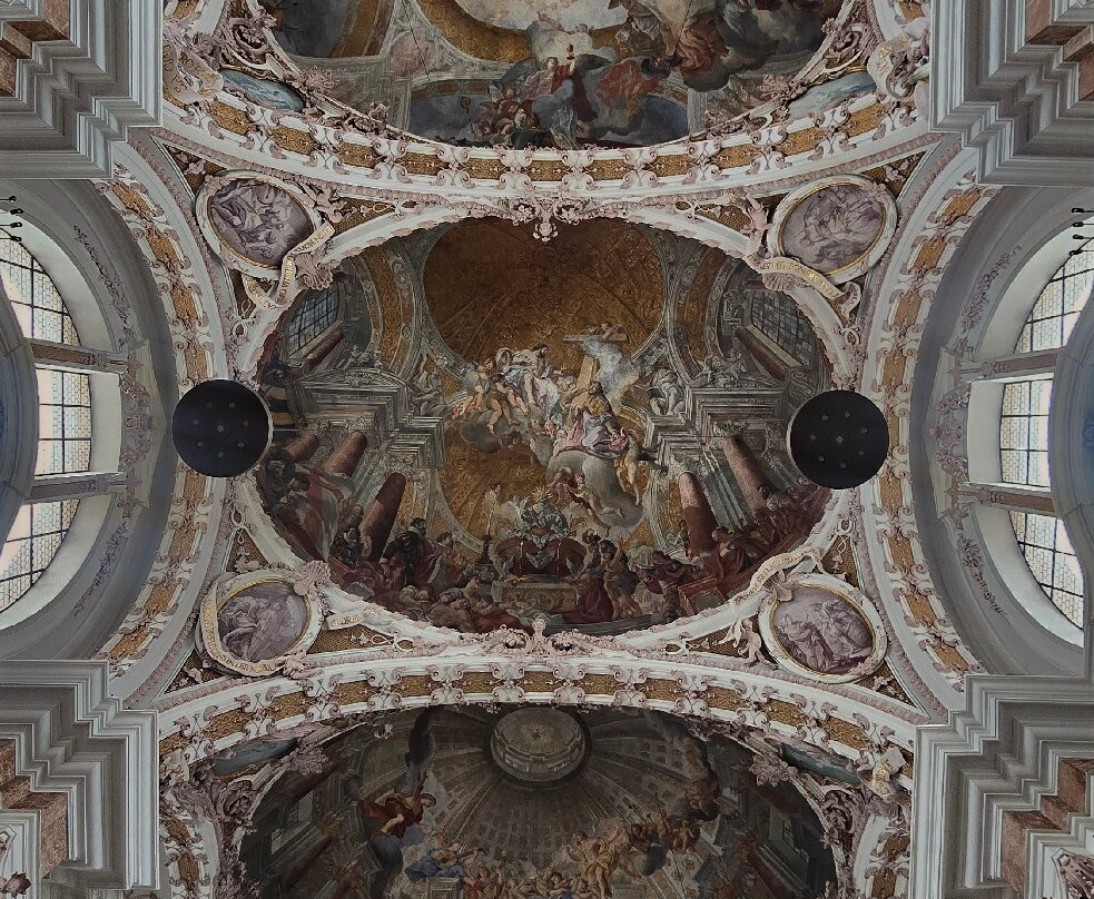 Dom zu St. Jakob-茵斯布鲁克必去景点