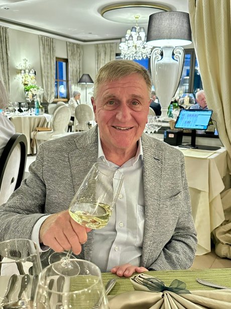 罗萨勒酒店-官方