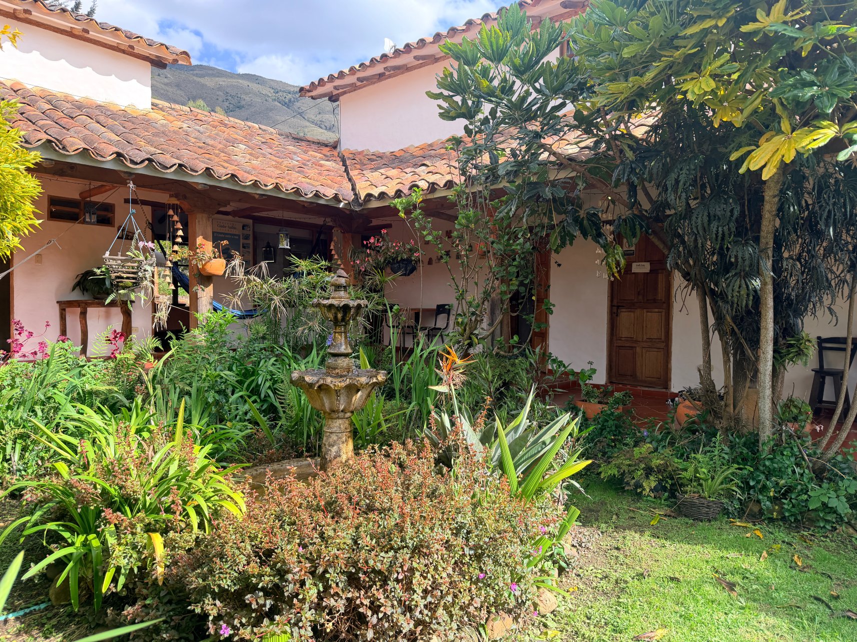 雷纳塞尔旅馆-官方