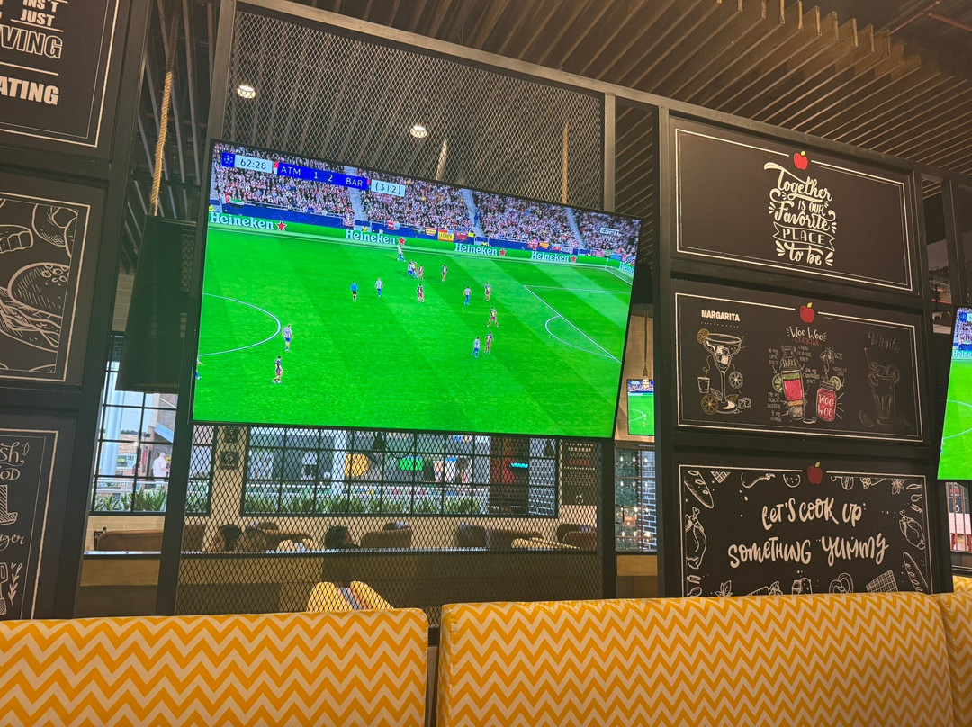 Applebee's Multiplaza Pacific