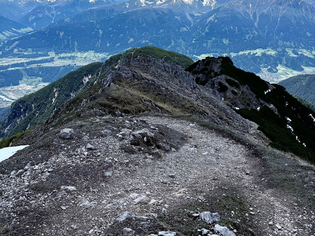 Bergwanderführer Tirol-洛伊塔戌必去景点
