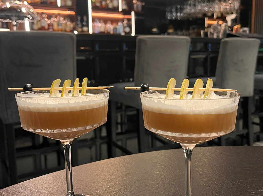 阿斯科特大酒店主图