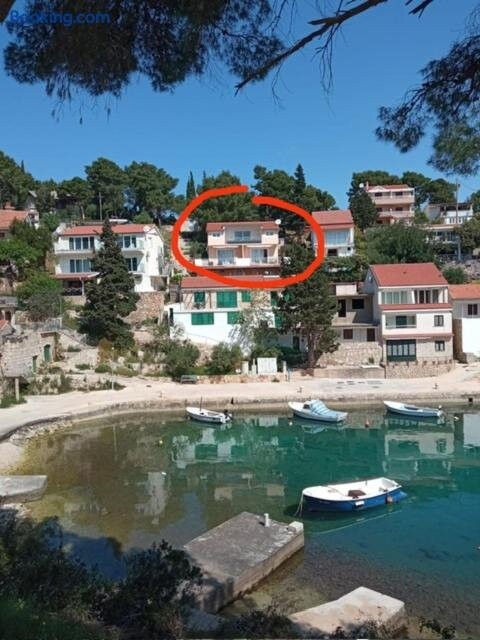 Apartmani Antonio Basina