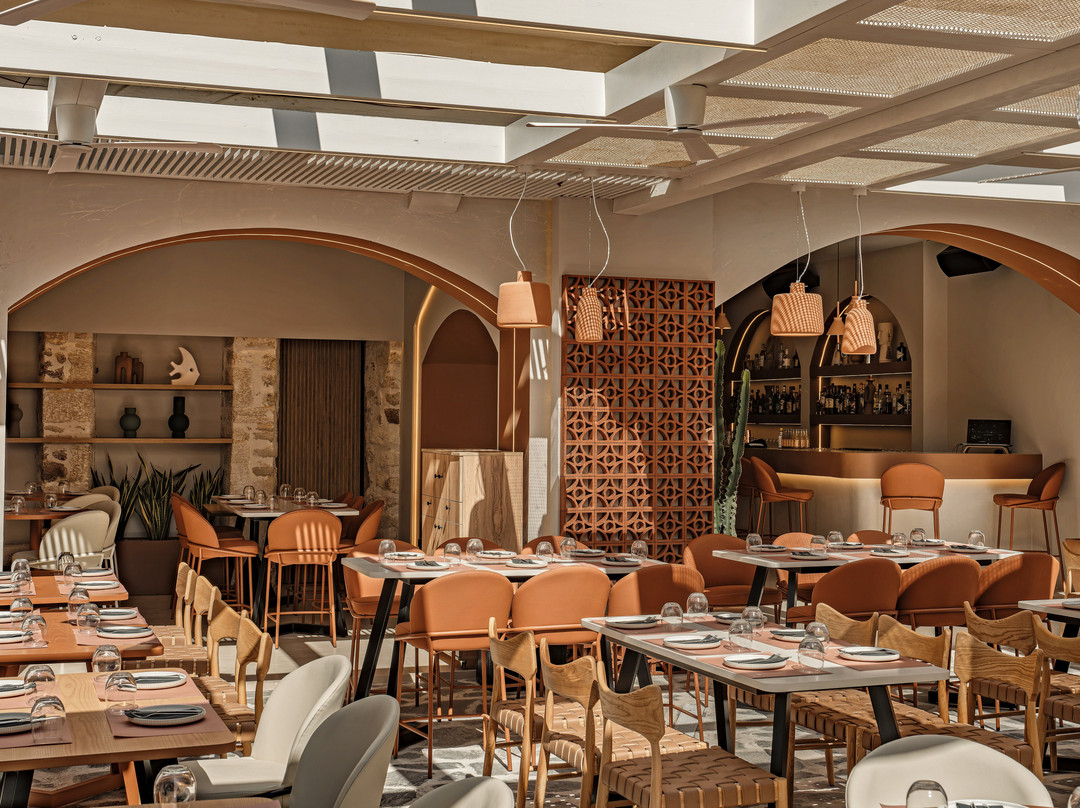 Adama Restaurant Bar