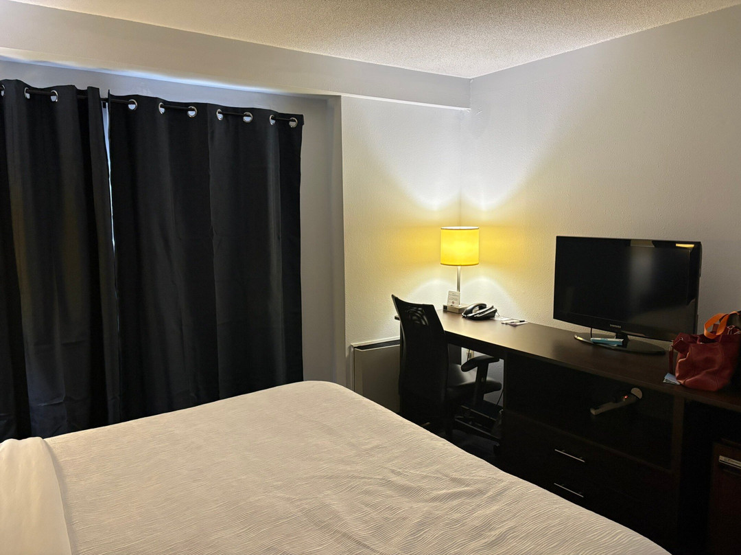 圣约翰温德姆Travelodge套房酒店主图