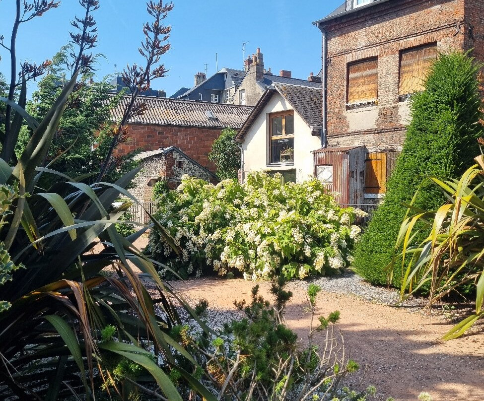 Jardin du Tripot-翁弗勒尔必去景点