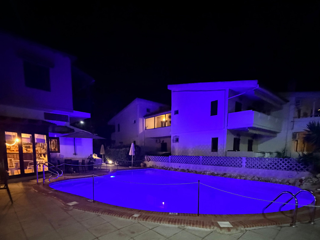 Pella House Hotel