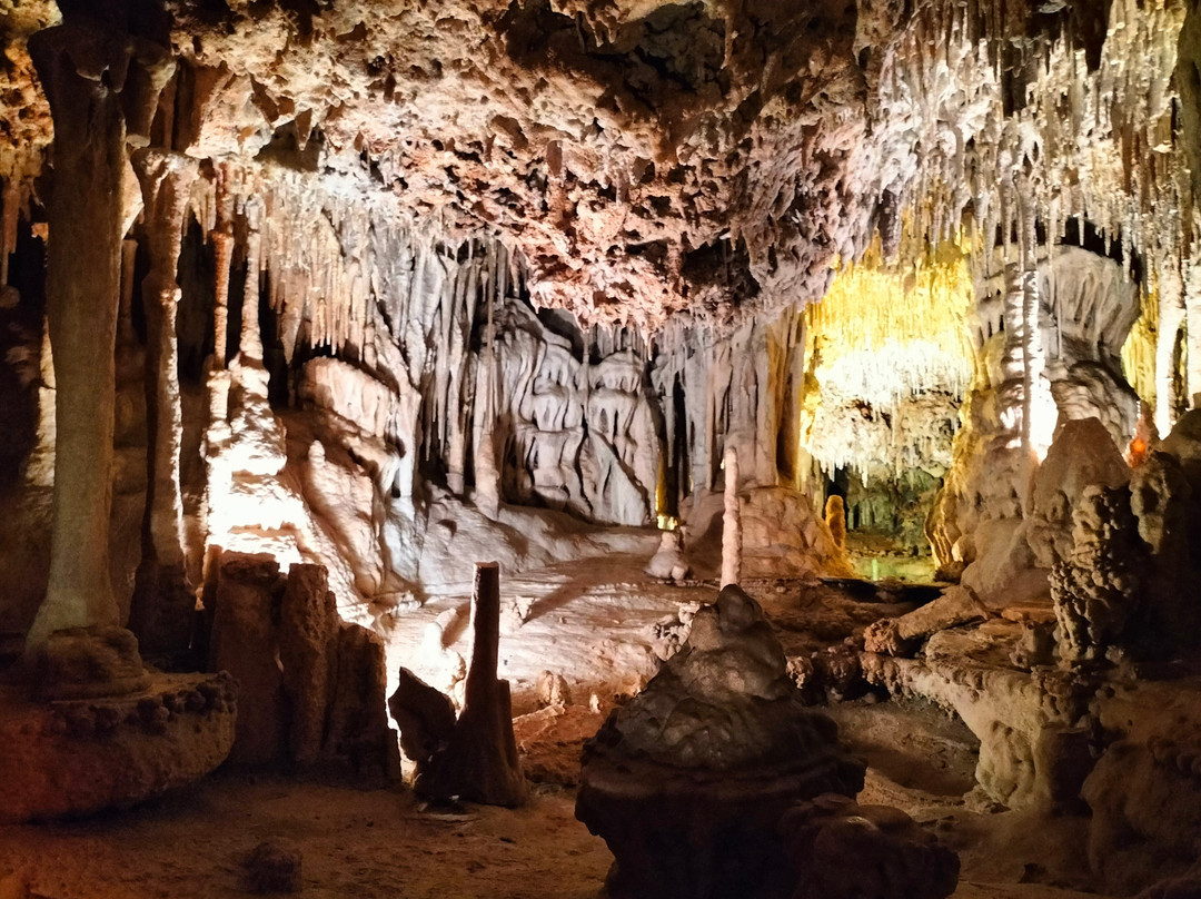 Cuevas Dels Hams-克里斯托港必去景点