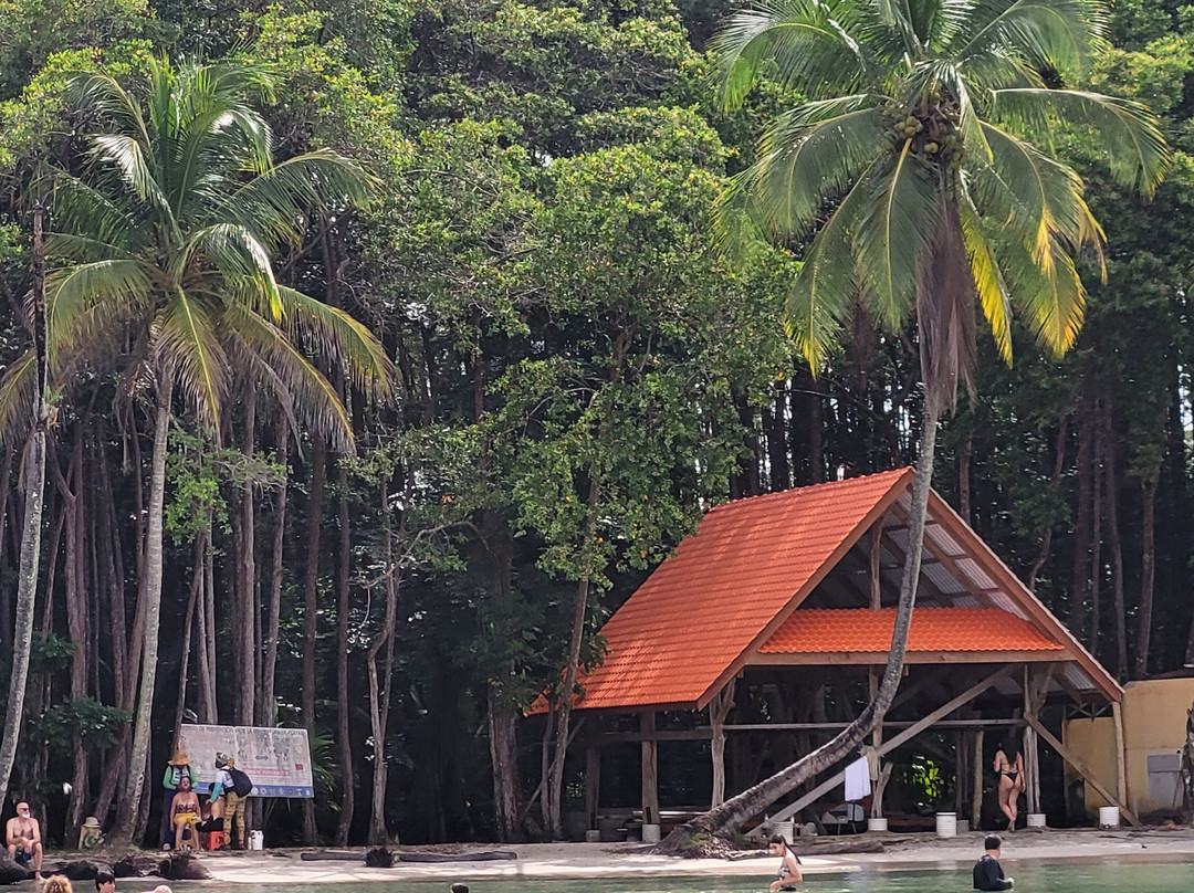 海蚀马尔水小屋酒店主图