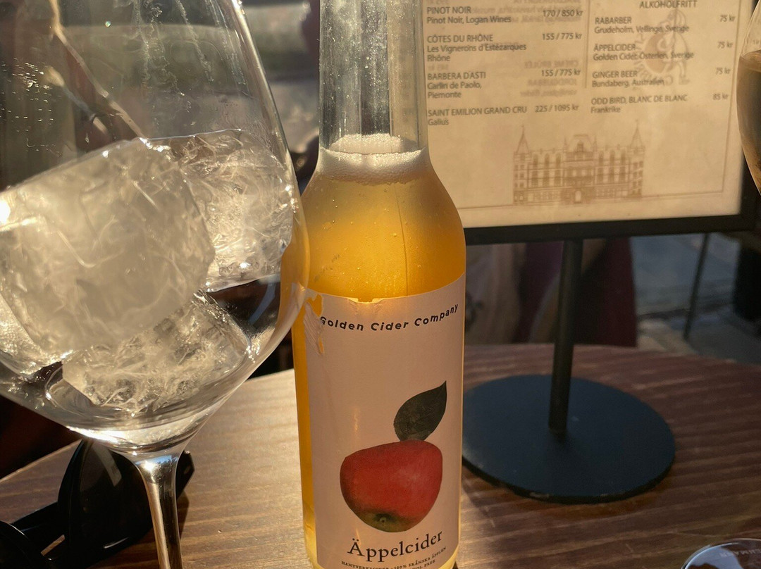 隆德大酒店主图
