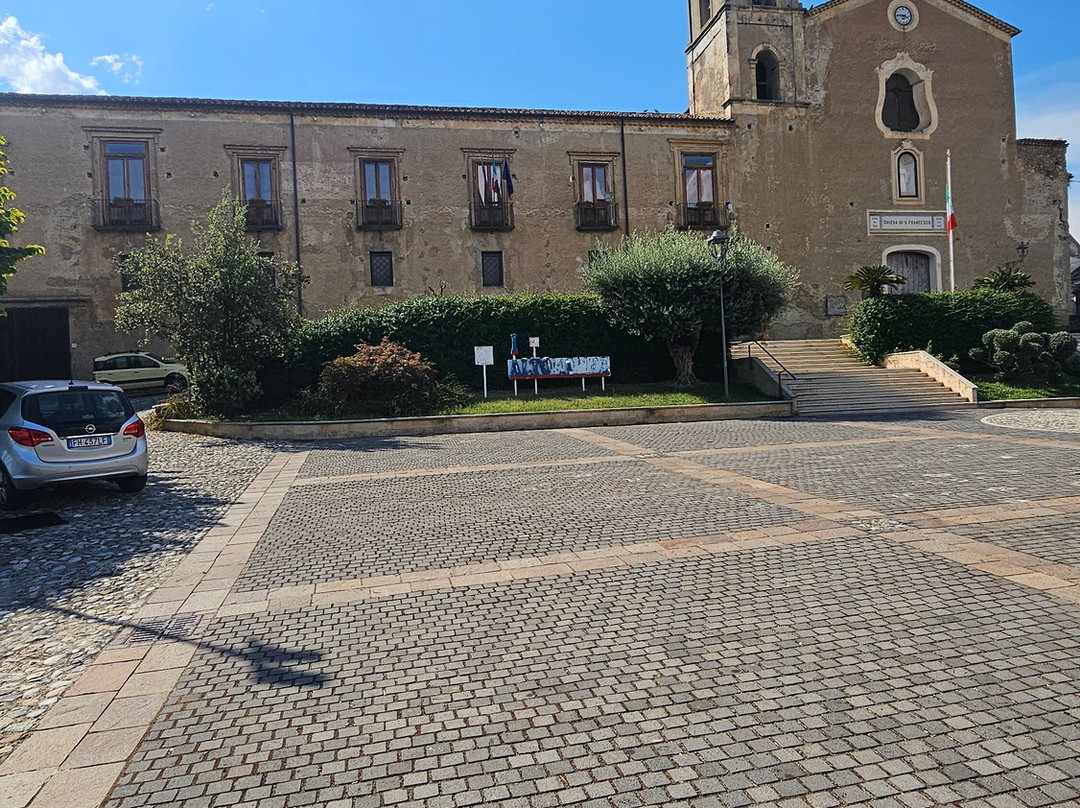 Complesso Monastico di San Francesco di Paola-阿尔托蒙泰必去景点