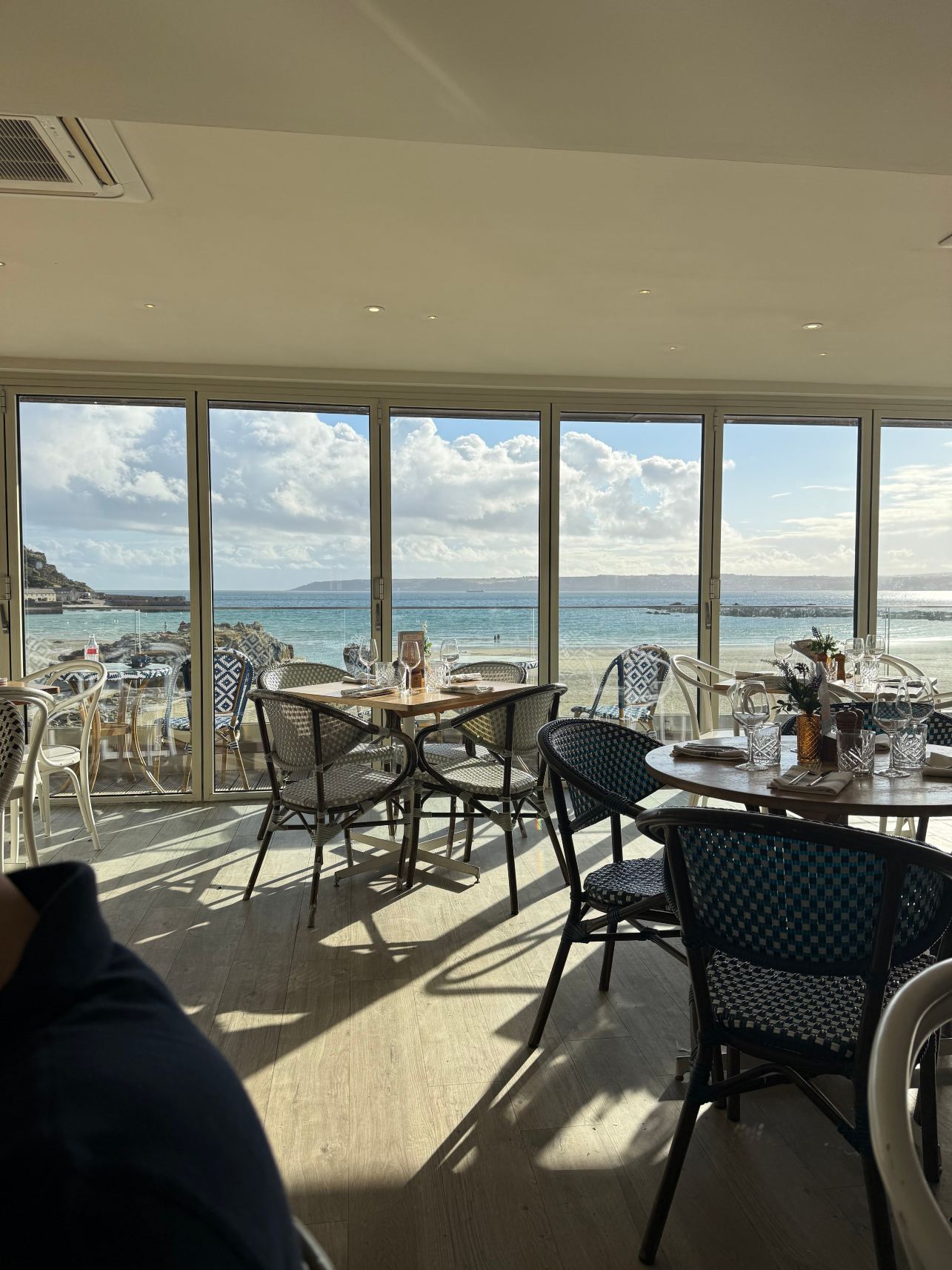 黄金海豚酒店-旅行者