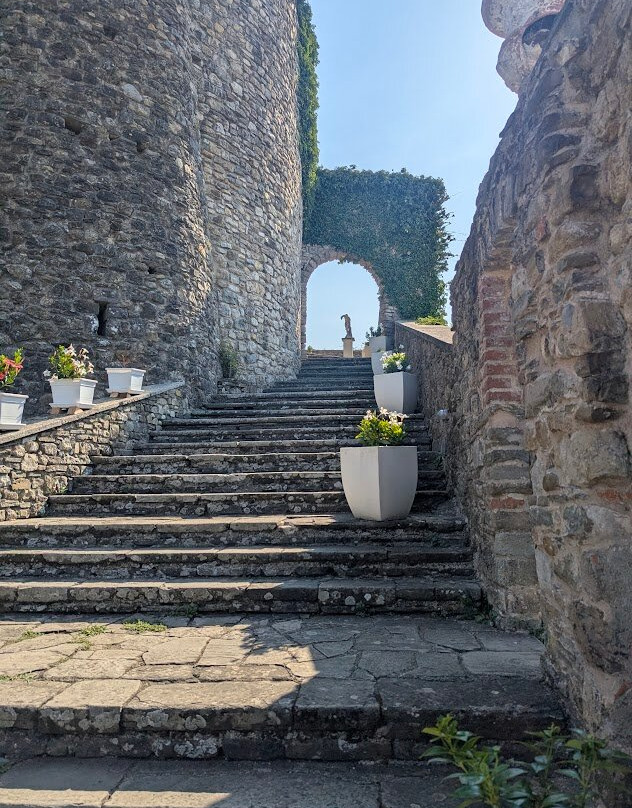 Compiano Castle-Compiano必去景点