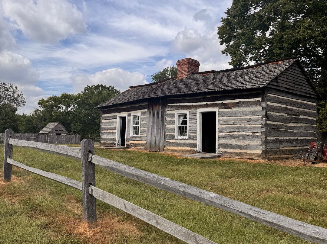 Lincoln Log Cabin-Lerna必去景点