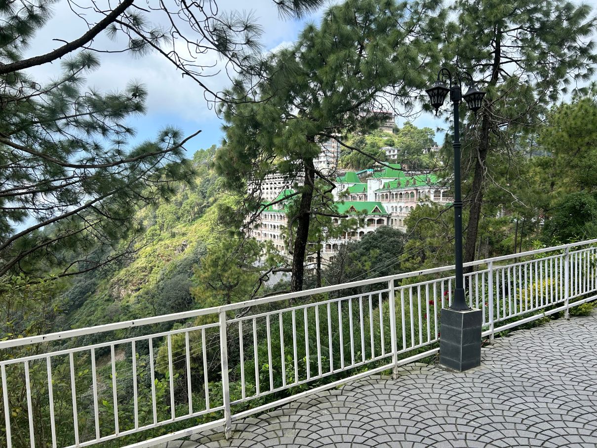里根塔山顶酒店，西姆拉-旅行者